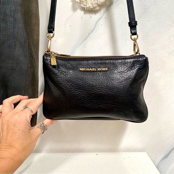 Michael KORS triple layer black leather cross body bag w gold & build in wallet - Picture 4 of 16